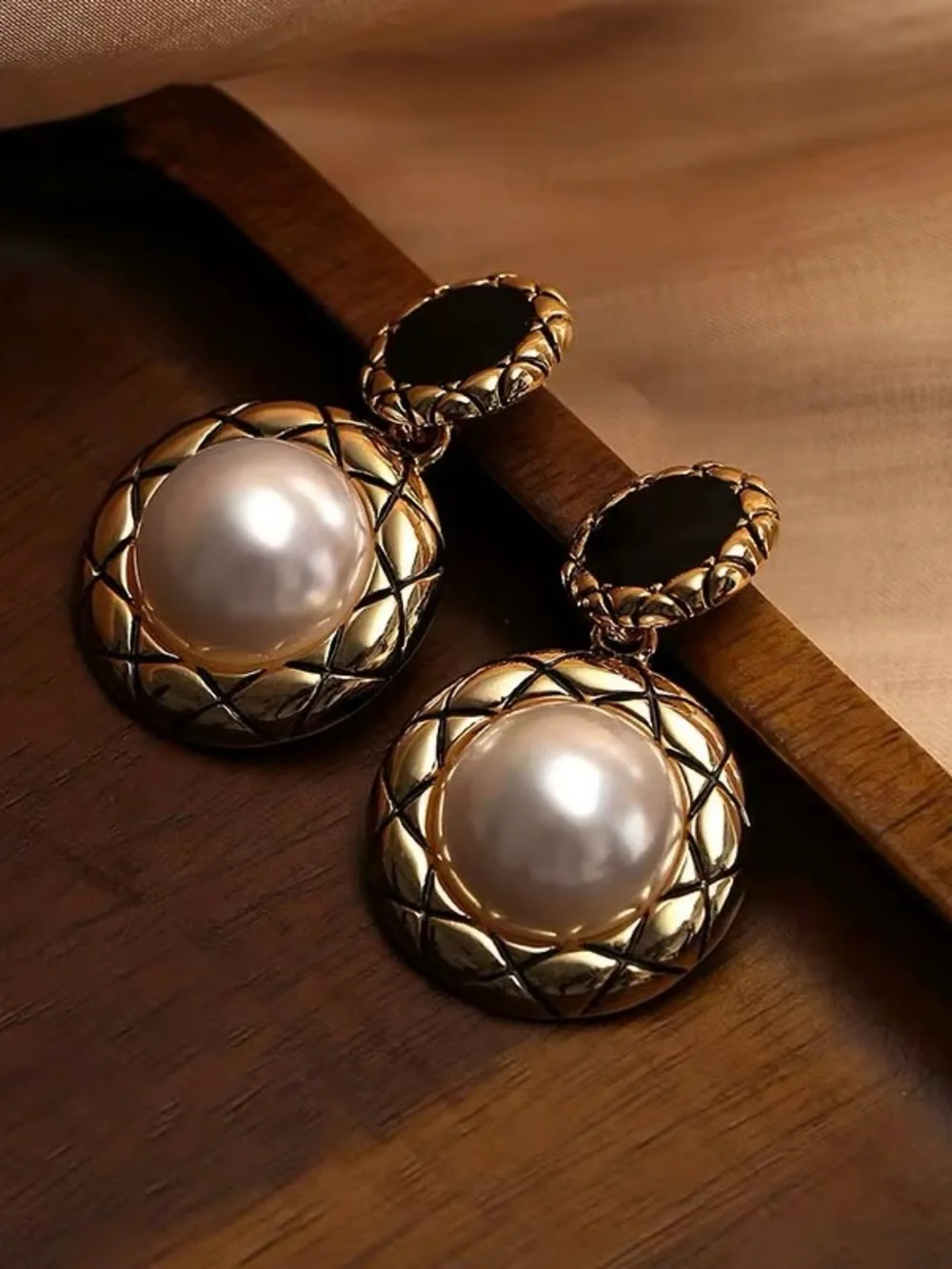 *** Classic Gold Pearl Drop Earrings with Black Accent